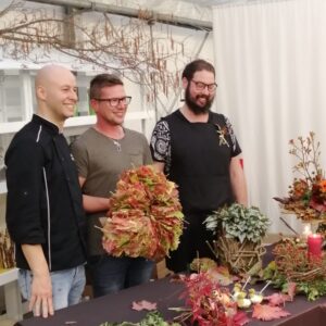 Autunno a tavola, fusione tra arte dei fiori e della pasticceria